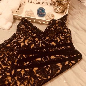 NWOT Tadashi Shoji lined black lace evening gown